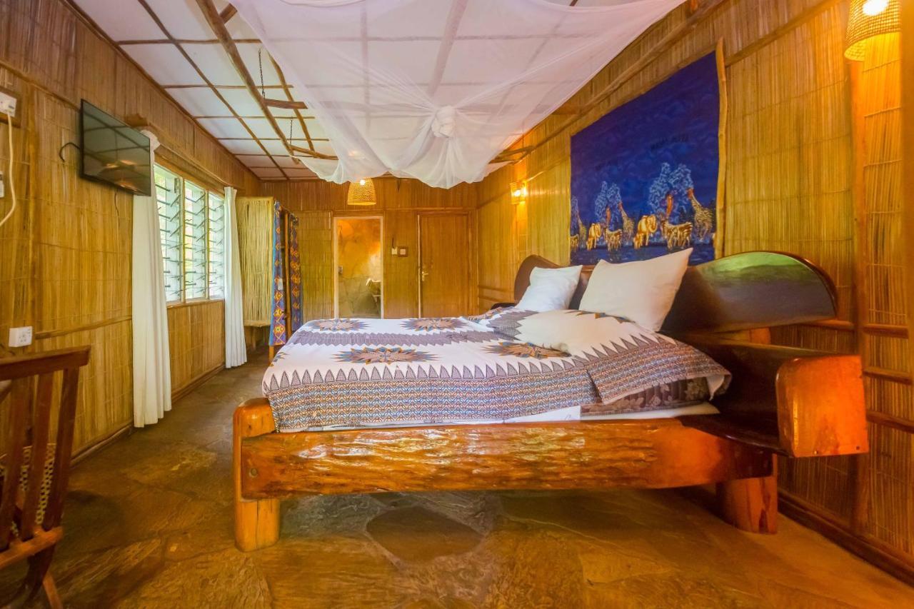 Ziwa Beach Resort Бамбури Екстериор снимка