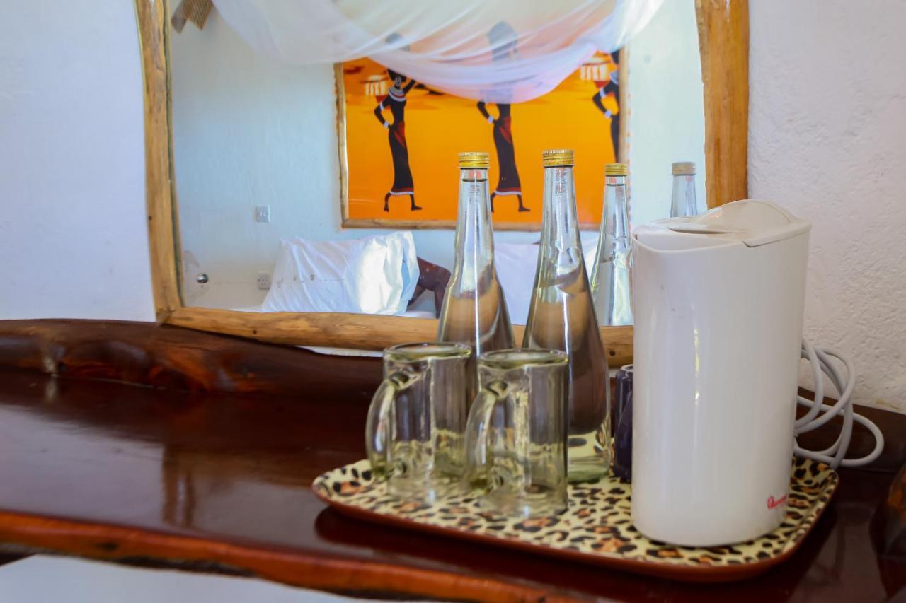 Ziwa Beach Resort Бамбури Екстериор снимка
