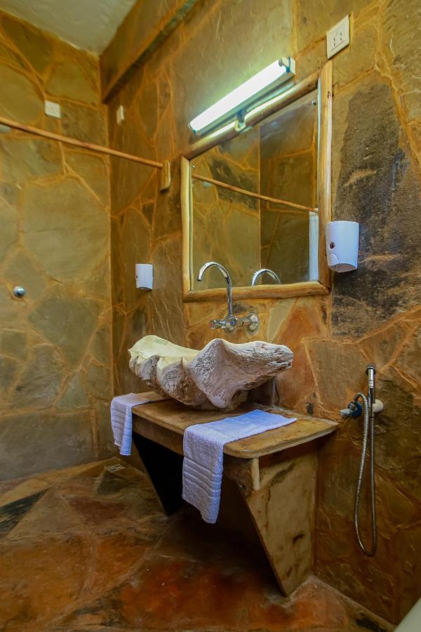 Ziwa Beach Resort Бамбури Екстериор снимка