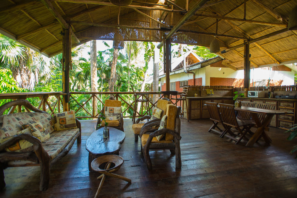 Ziwa Beach Resort Бамбури Екстериор снимка