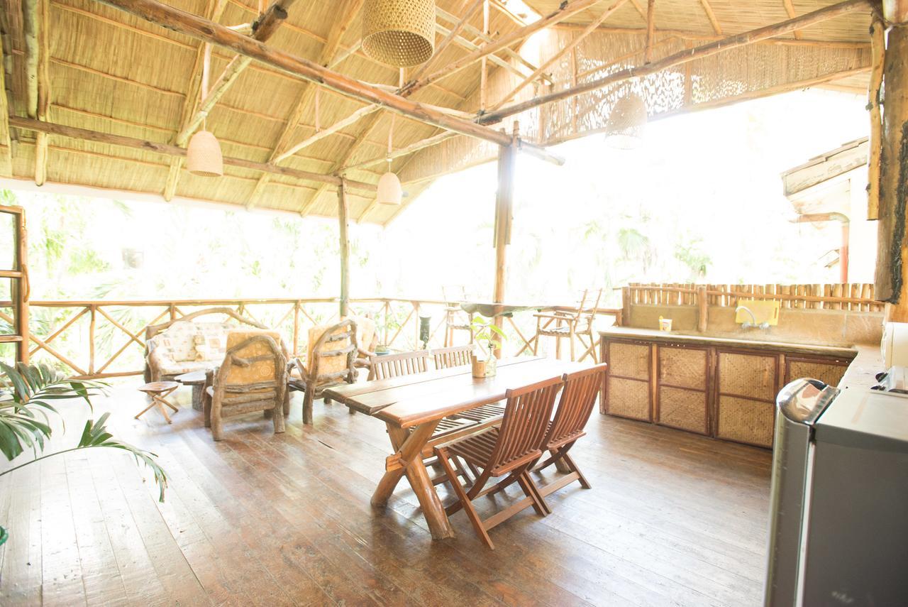 Ziwa Beach Resort Бамбури Екстериор снимка